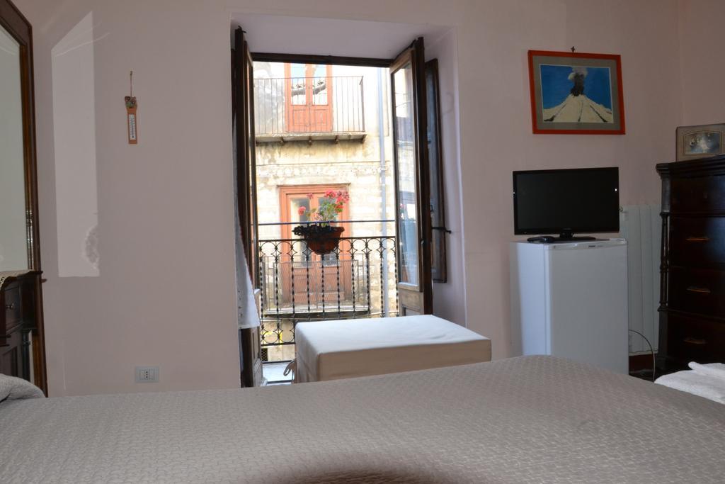 La Casa Del Pittore Di Petralia Petralia Soprana Zimmer foto